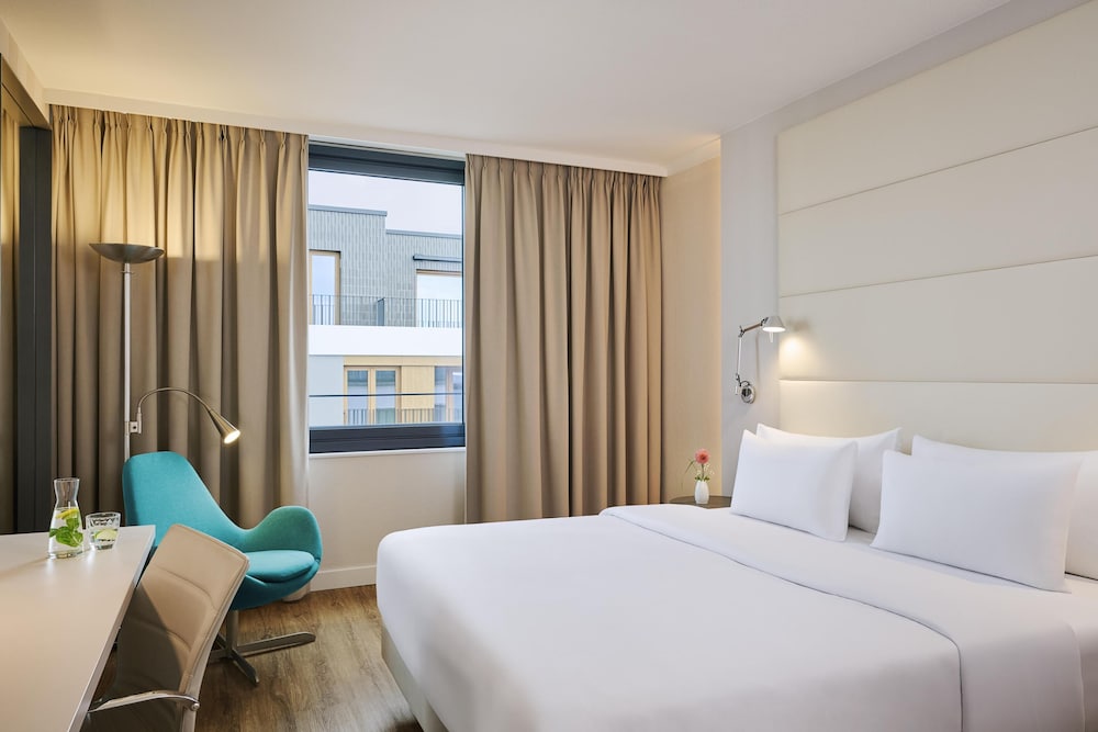 NH Berlin Alexanderplatz — Hotel rooms in Berlin, Berlin