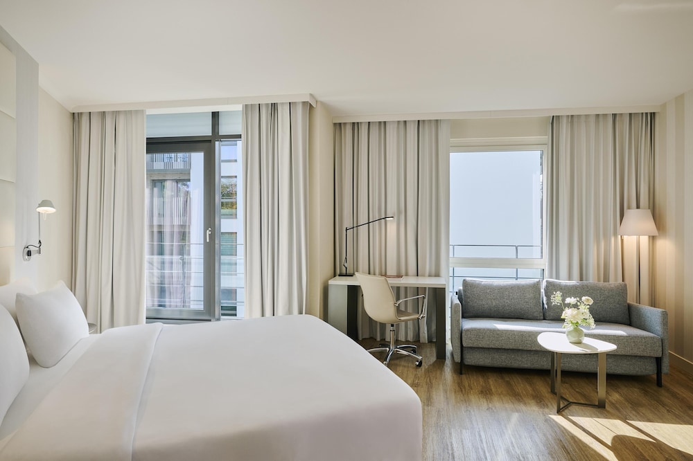 NH Berlin Alexanderplatz — Hotel rooms in Berlin, Berlin