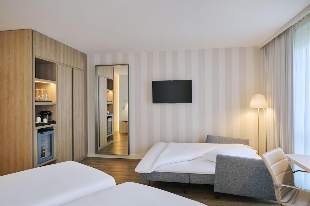 NH Berlin Alexanderplatz — Hotel rooms in Berlin, Berlin