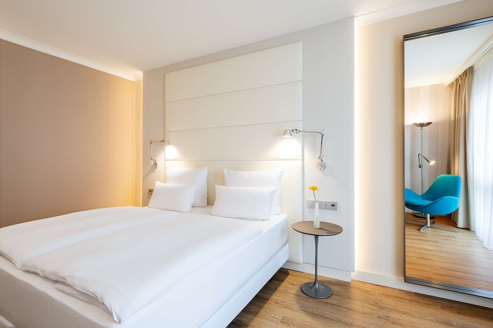 NH Berlin Alexanderplatz — Hotel rooms in Berlin, Berlin