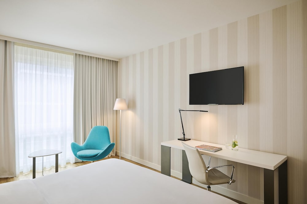 NH Berlin Alexanderplatz — Hotel rooms in Berlin, Berlin
