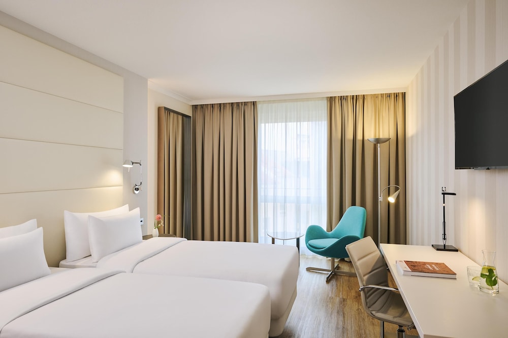 NH Berlin Alexanderplatz — Hotel rooms in Berlin, Berlin