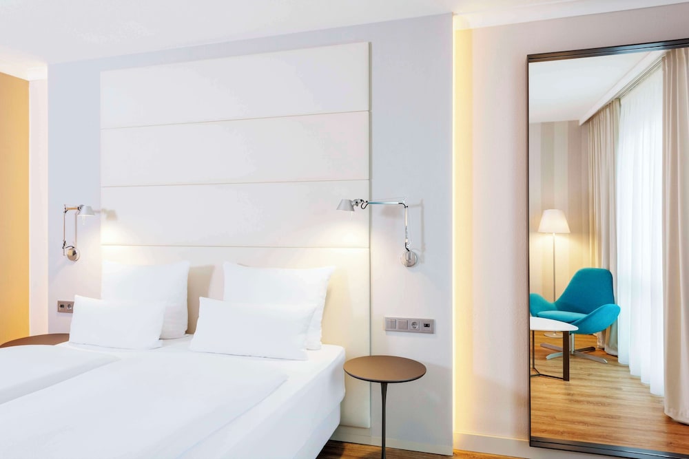 NH Berlin Alexanderplatz — Hotel rooms in Berlin, Berlin