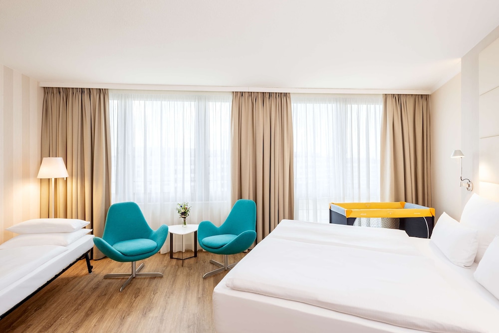 NH Berlin Alexanderplatz — Hotel rooms in Berlin, Berlin