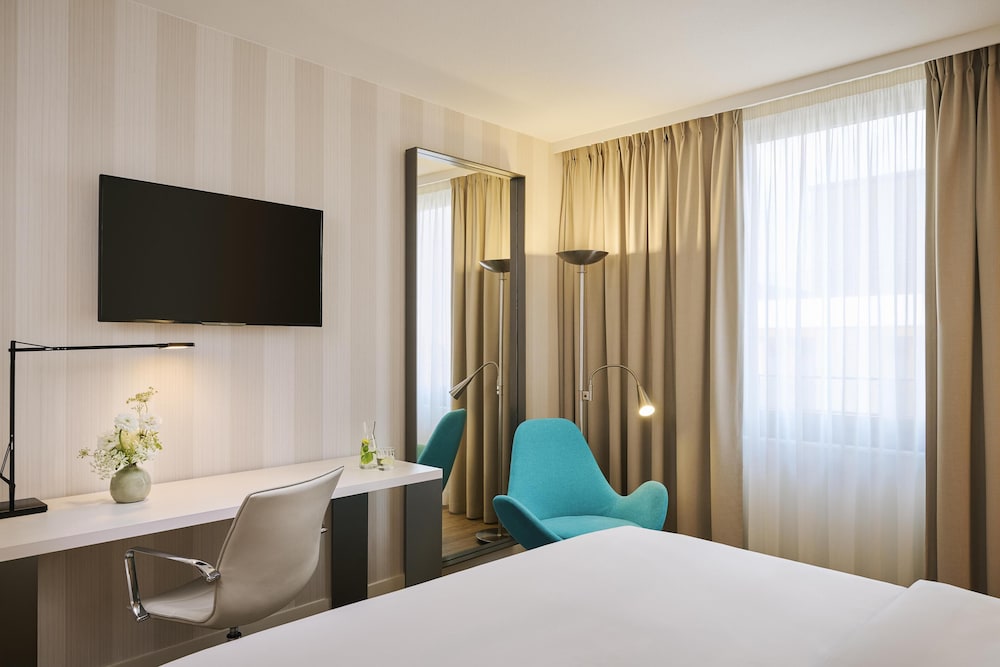 NH Berlin Alexanderplatz — Hotel rooms in Berlin, Berlin