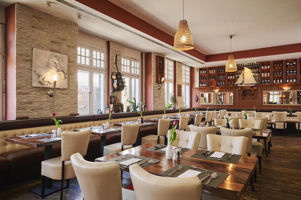 iStay by NH Berlin City Ost Hotel — Restaurant & bars in Berlin, Berlin