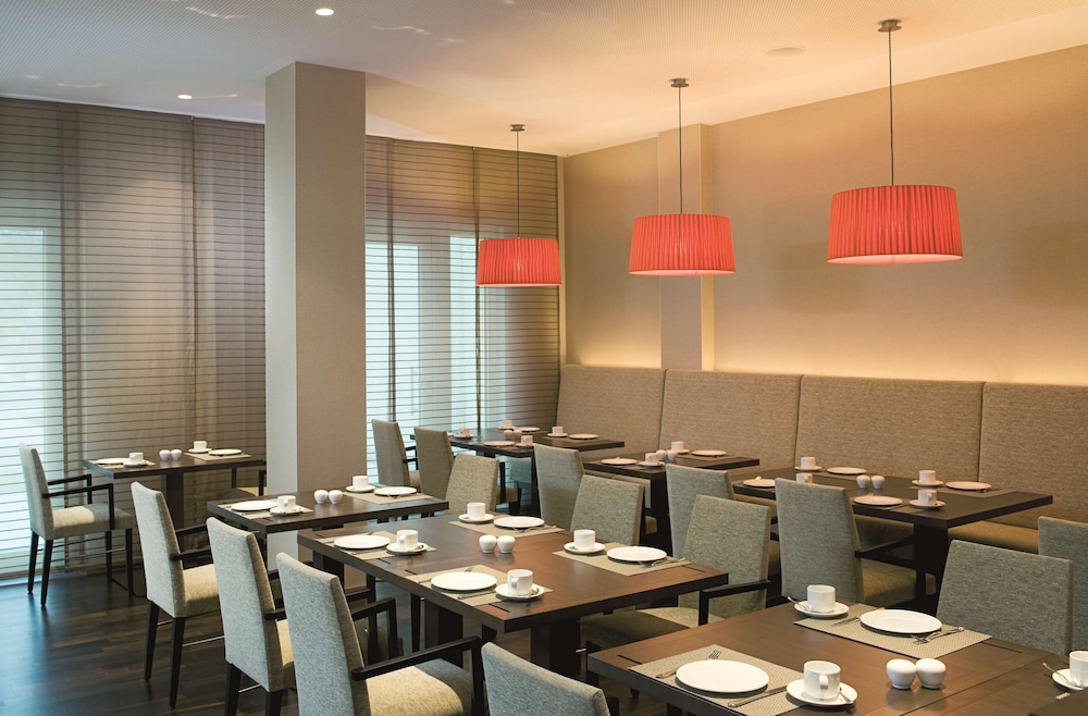 NH Berlin Potsdamer Platz — Restaurant & bars in Berlin, Berlin