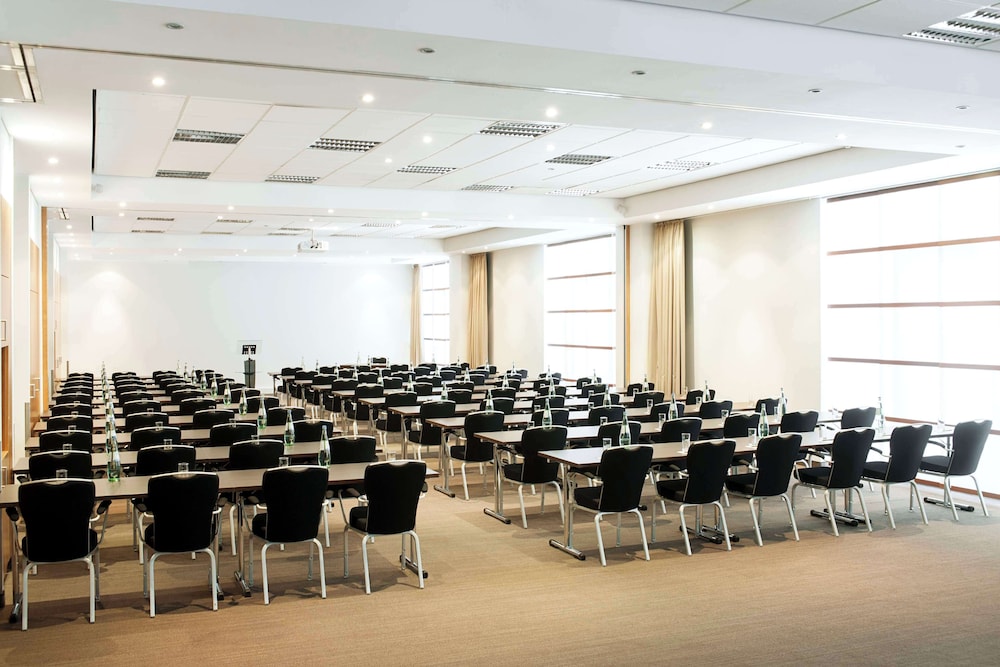 NH Collection Berlin Mitte am Checkpoint Charlie — Hotel building in Berlin, Berlin