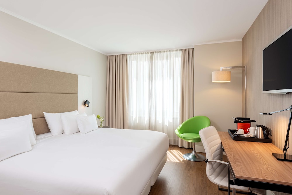 NH Collection Berlin Mitte am Checkpoint Charlie — Hotel rooms in Berlin, Berlin
