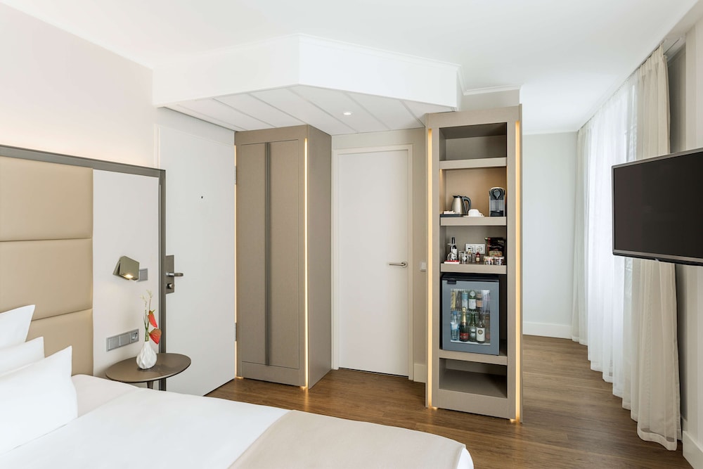 NH Collection Berlin Mitte am Checkpoint Charlie — Hotel rooms in Berlin, Berlin