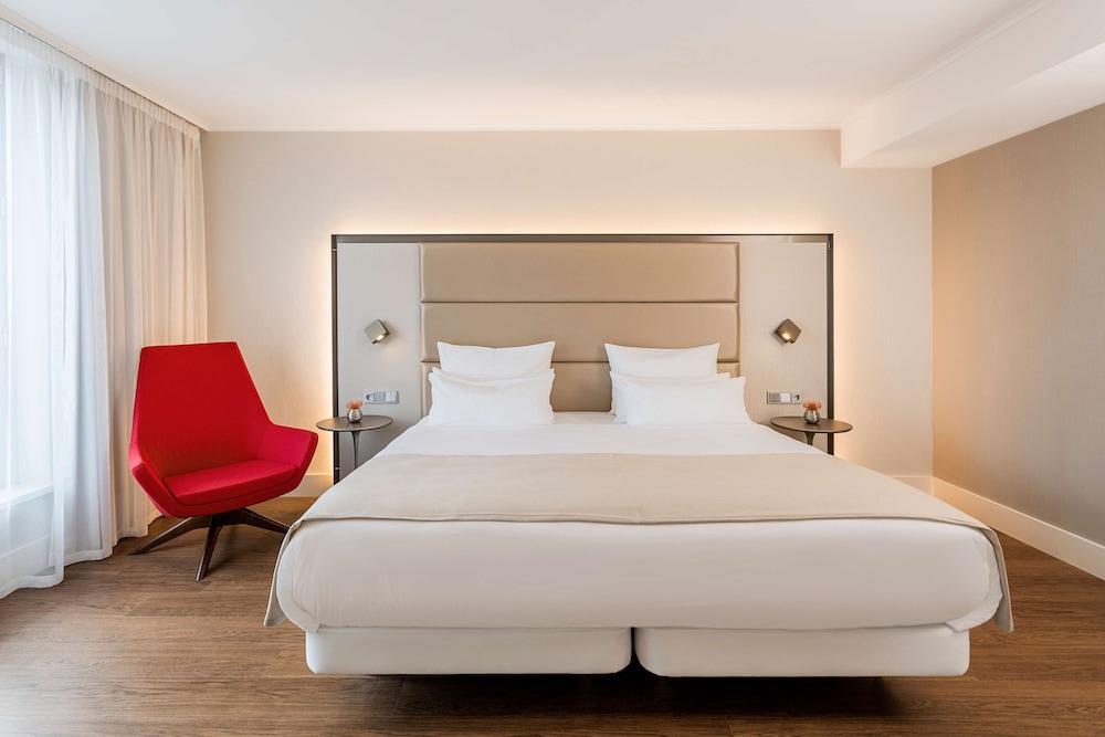 NH Collection Berlin Mitte am Checkpoint Charlie — Hotel rooms in Berlin, Berlin