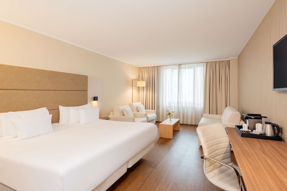 NH Collection Berlin Mitte am Checkpoint Charlie — Hotel rooms in Berlin, Berlin