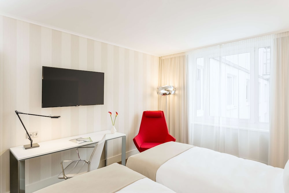 NH Collection Berlin Mitte am Checkpoint Charlie — Hotel rooms in Berlin, Berlin