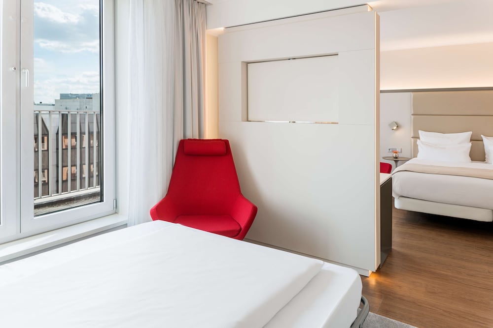 NH Collection Berlin Mitte am Checkpoint Charlie — Hotel rooms in Berlin, Berlin