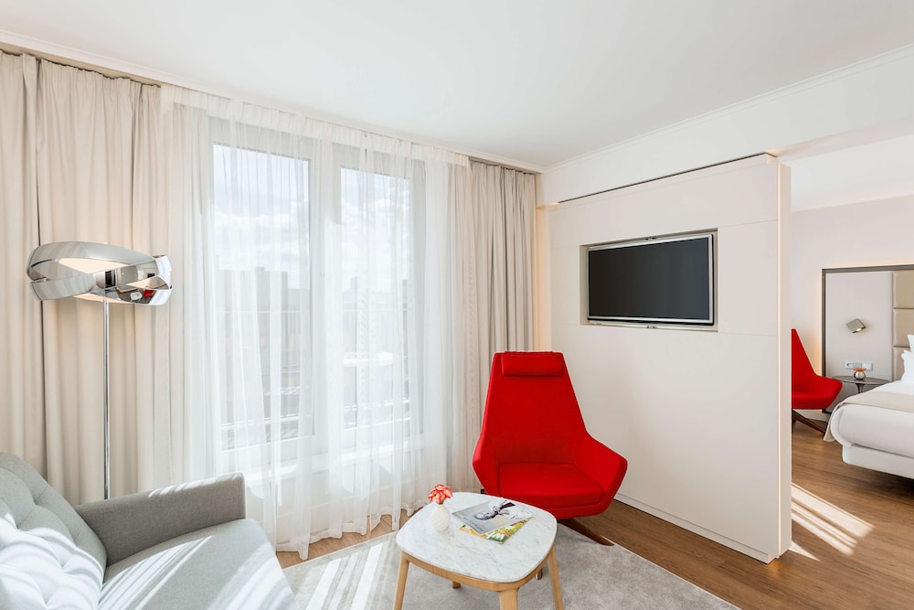 NH Collection Berlin Mitte am Checkpoint Charlie — Hotel rooms in Berlin, Berlin