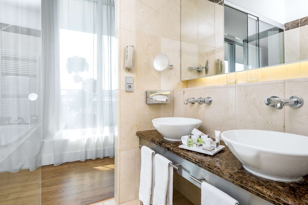 NH Collection Berlin Mitte Friedrichstrasse — Hotel rooms in Berlin, Berlin
