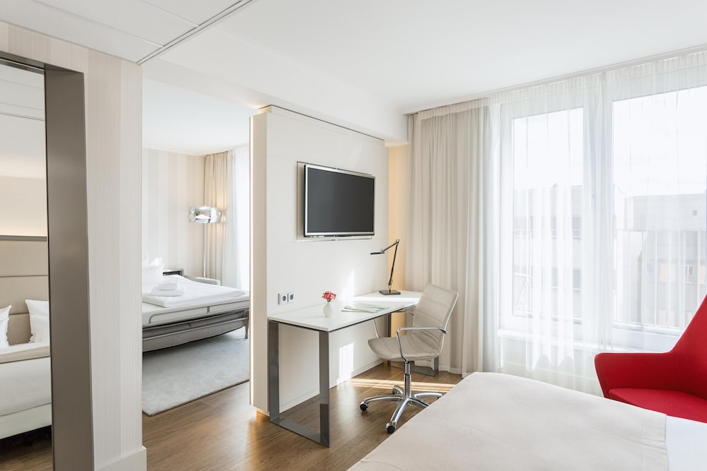 NH Collection Berlin Mitte Friedrichstrasse — Hotel rooms in Berlin, Berlin