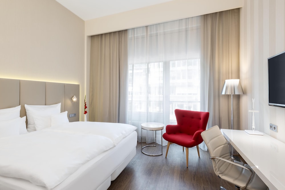 NH Collection Berlin Mitte Friedrichstrasse — Hotel rooms in Berlin, Berlin