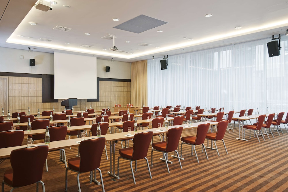 NH Collection Berlin Mitte Friedrichstrasse — Hotel building in Berlin, Berlin