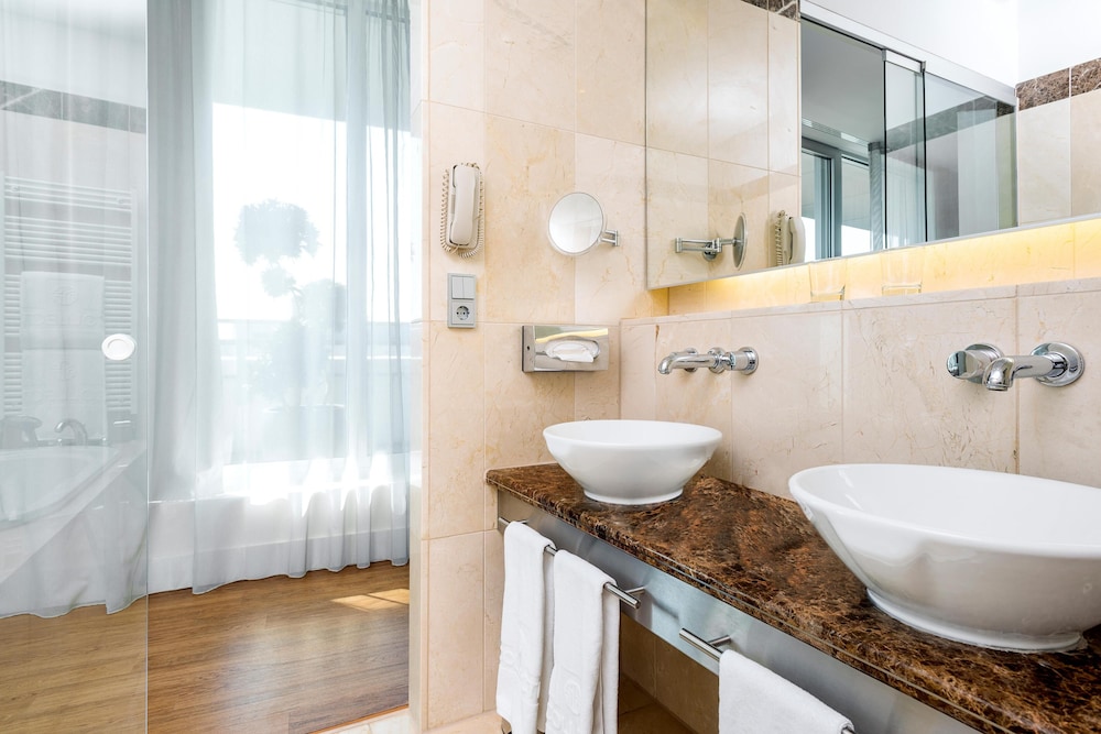 NH Collection Berlin Mitte Friedrichstrasse — Hotel rooms in Berlin, Berlin