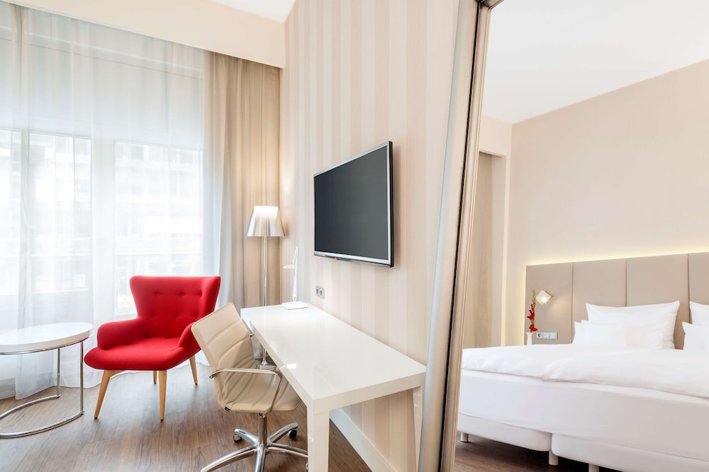 NH Collection Berlin Mitte Friedrichstrasse — Hotel rooms in Berlin, Berlin