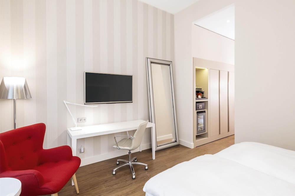 NH Collection Berlin Mitte Friedrichstrasse — Hotel rooms in Berlin, Berlin