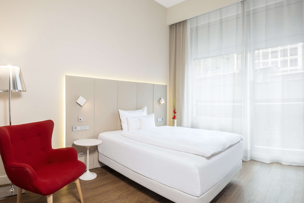 NH Collection Berlin Mitte Friedrichstrasse — Hotel rooms in Berlin, Berlin