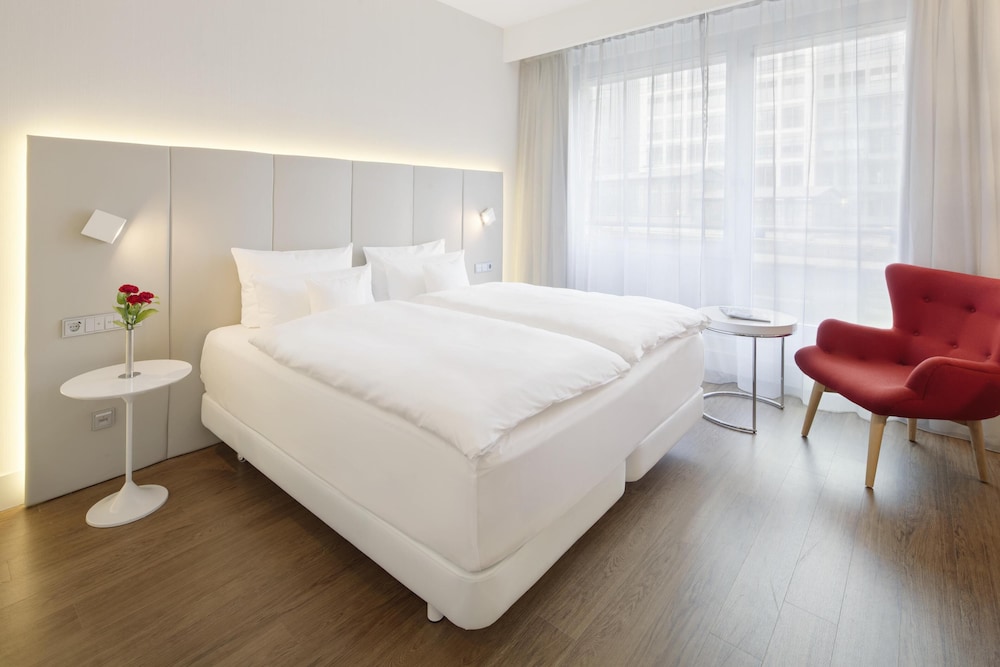 NH Collection Berlin Mitte Friedrichstrasse — Hotel rooms in Berlin, Berlin
