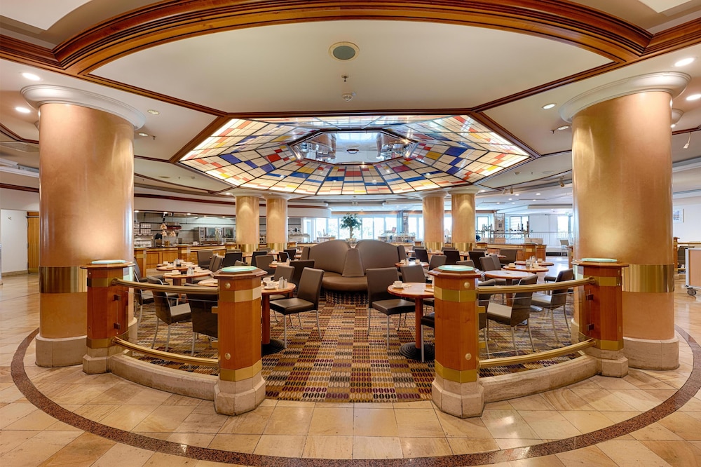 Park Inn by Radisson Berlin Alexanderplatz — Restaurant & bars in Berlin, Berlin