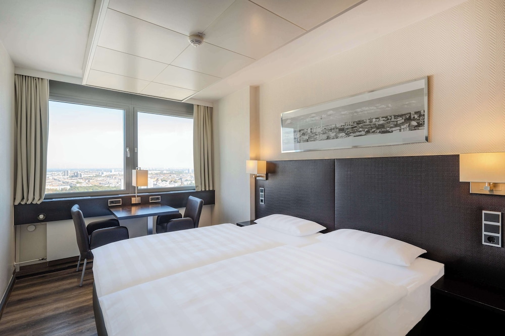 Park Inn by Radisson Berlin Alexanderplatz — Hotel rooms in Berlin, Berlin