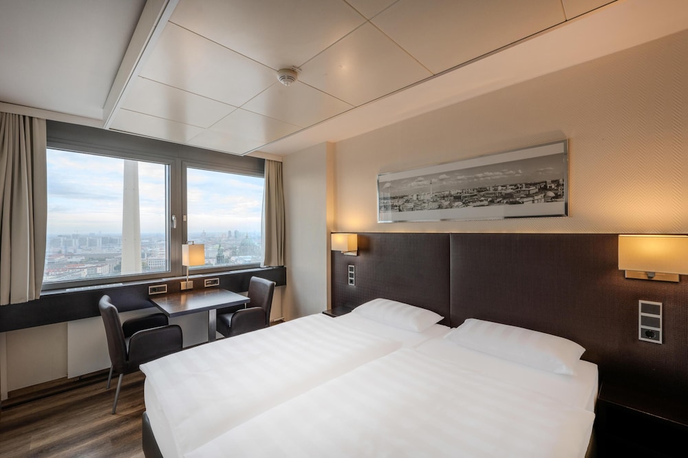 Park Inn by Radisson Berlin Alexanderplatz — Hotel rooms in Berlin, Berlin