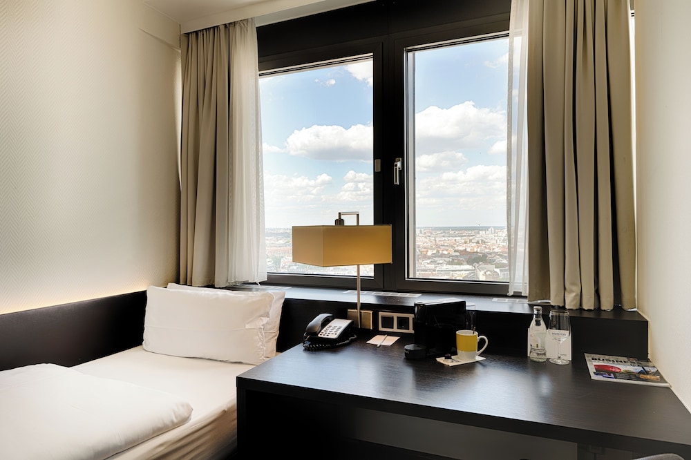 Park Inn by Radisson Berlin Alexanderplatz — Main photo in Berlin, Berlin