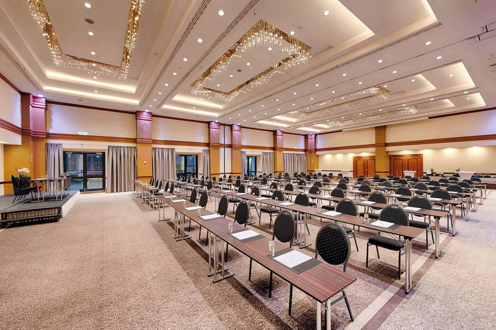 Park Inn by Radisson Berlin Alexanderplatz — Hotel building in Berlin, Berlin