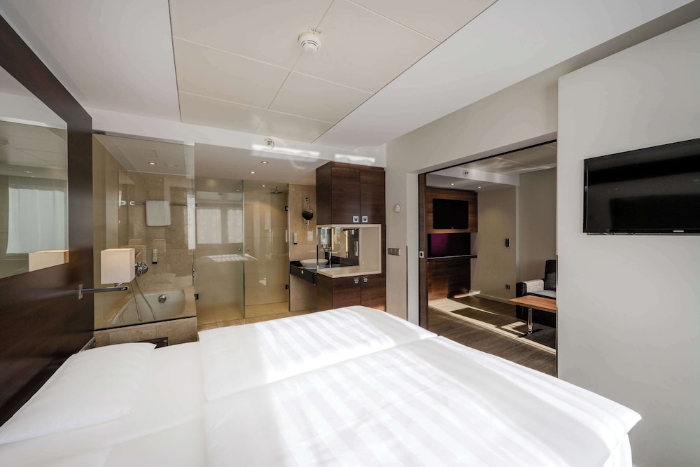 Park Inn by Radisson Berlin Alexanderplatz — Hotel rooms in Berlin, Berlin