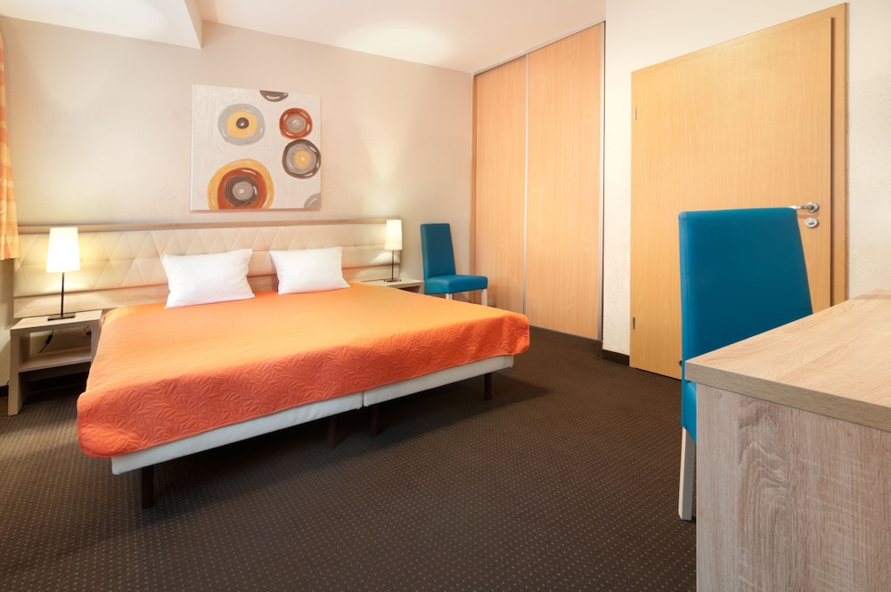 Petrus Hotel — Hotel rooms in Krakow, Lesser Poland
