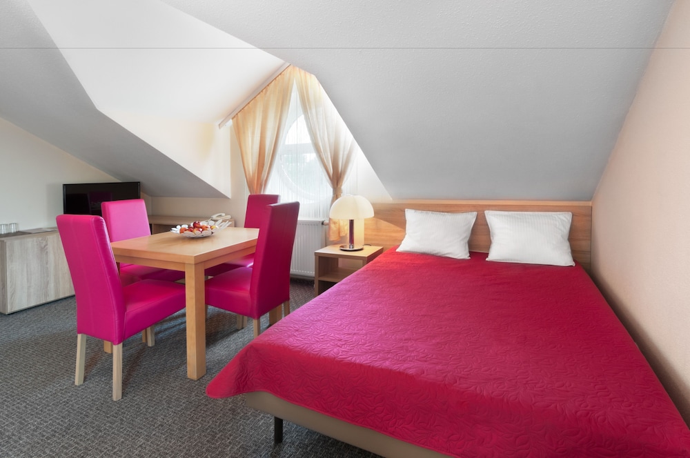 Petrus Hotel — Hotel rooms in Krakow, Lesser Poland