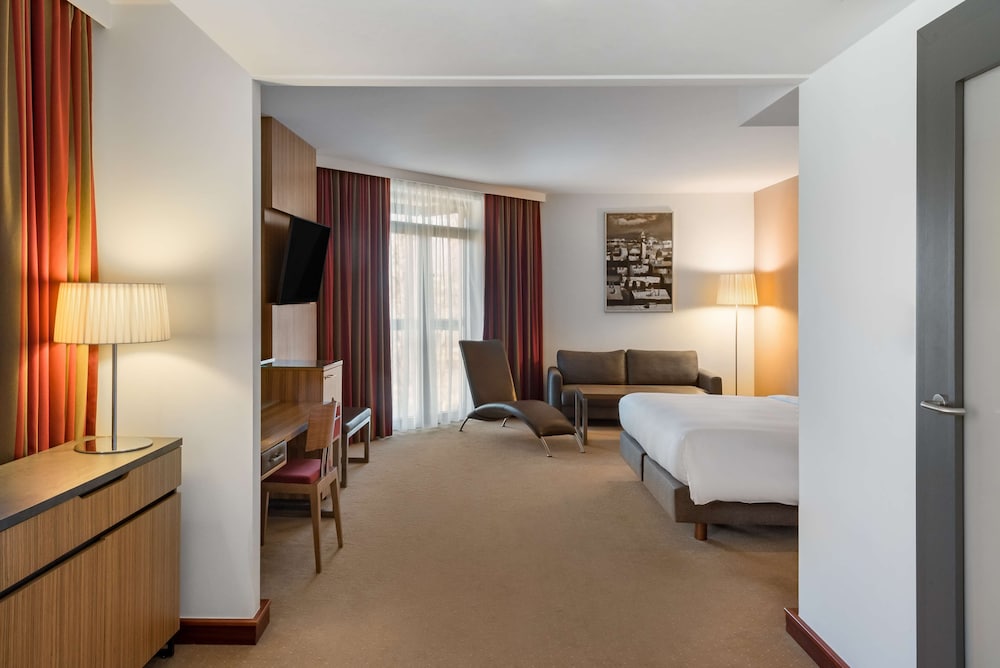 Radisson Blu Hotel, Krakow — Hotel rooms in Krakow, Lesser Poland