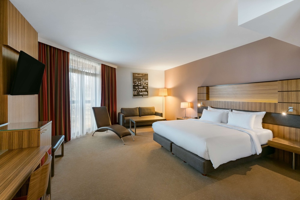 Radisson Blu Hotel, Krakow — Hotel rooms in Krakow, Lesser Poland