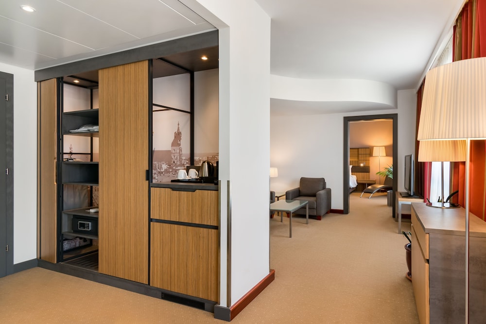 Radisson Blu Hotel, Krakow — Hotel rooms in Krakow, Lesser Poland