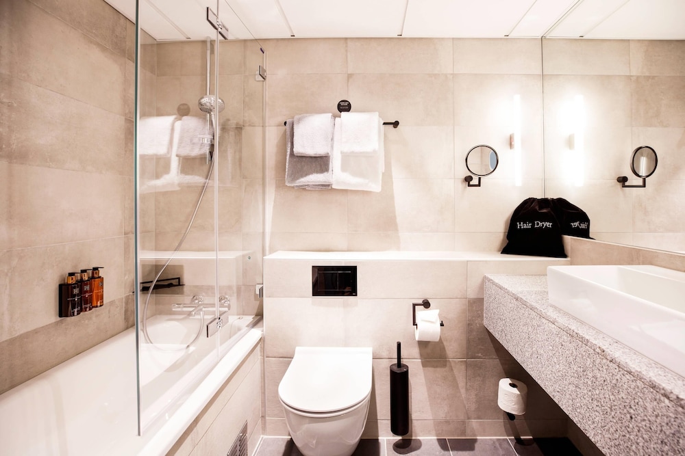 Clarion Hotel The Hub — Hotel rooms in Oslo, Oslo