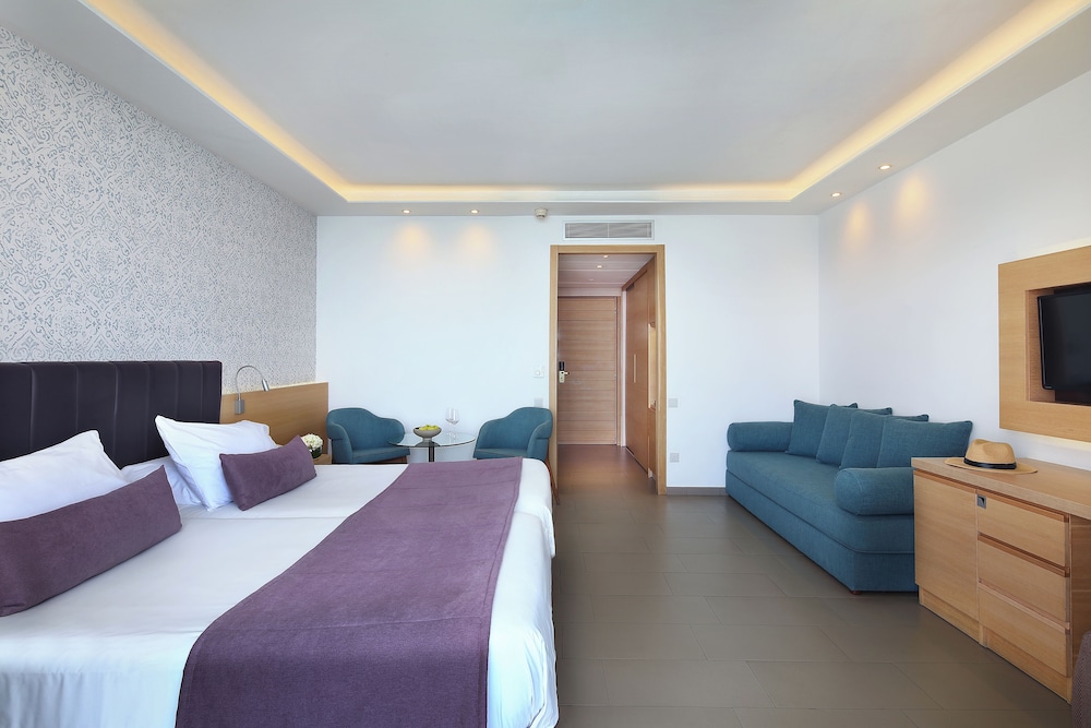 Royal Apollonia by Louis Hotels — Hotel rooms in Limassol, Limassol Region