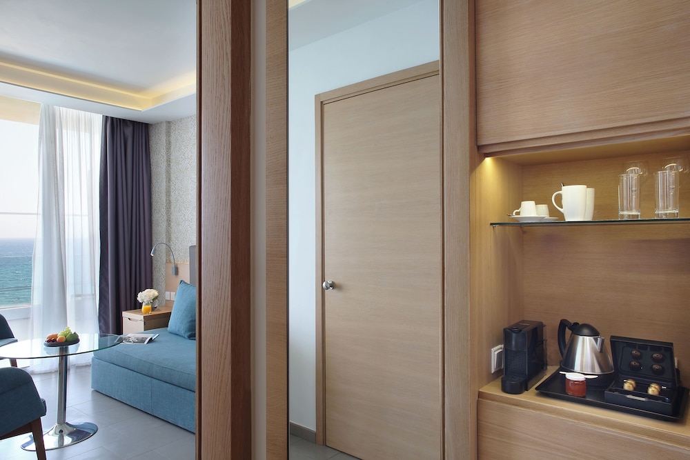 Royal Apollonia by Louis Hotels — Hotel rooms in Limassol, Limassol Region