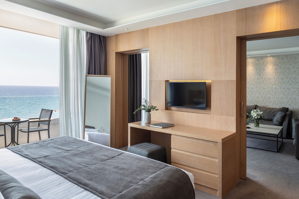 Royal Apollonia by Louis Hotels — Hotel rooms in Limassol, Limassol Region