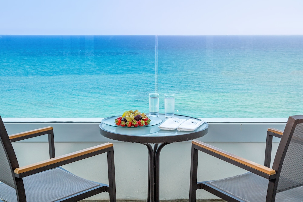 Royal Apollonia by Louis Hotels — Hotel rooms in Limassol, Limassol Region