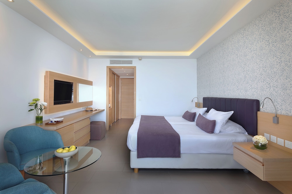 Royal Apollonia by Louis Hotels — Hotel rooms in Limassol, Limassol Region