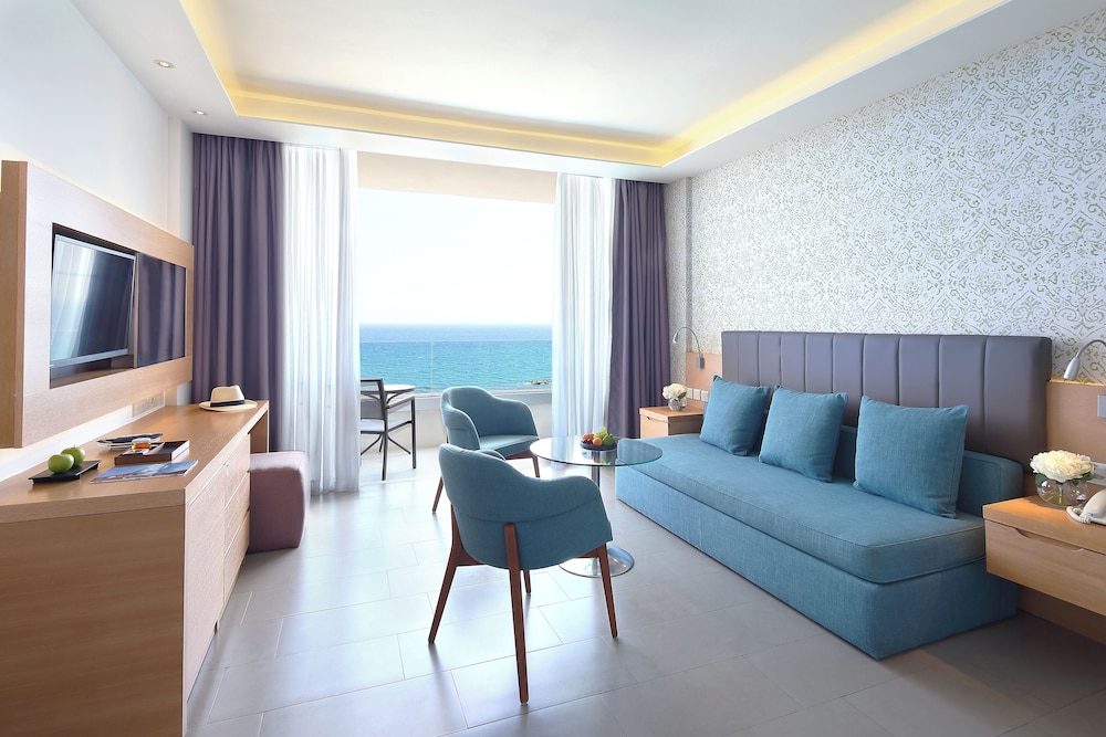 Royal Apollonia by Louis Hotels — Hotel rooms in Limassol, Limassol Region