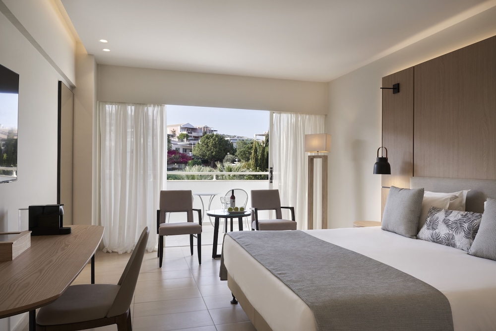 Atlantica Bay Hotel - Adults Only — Hotel rooms in Limassol, Limassol Region