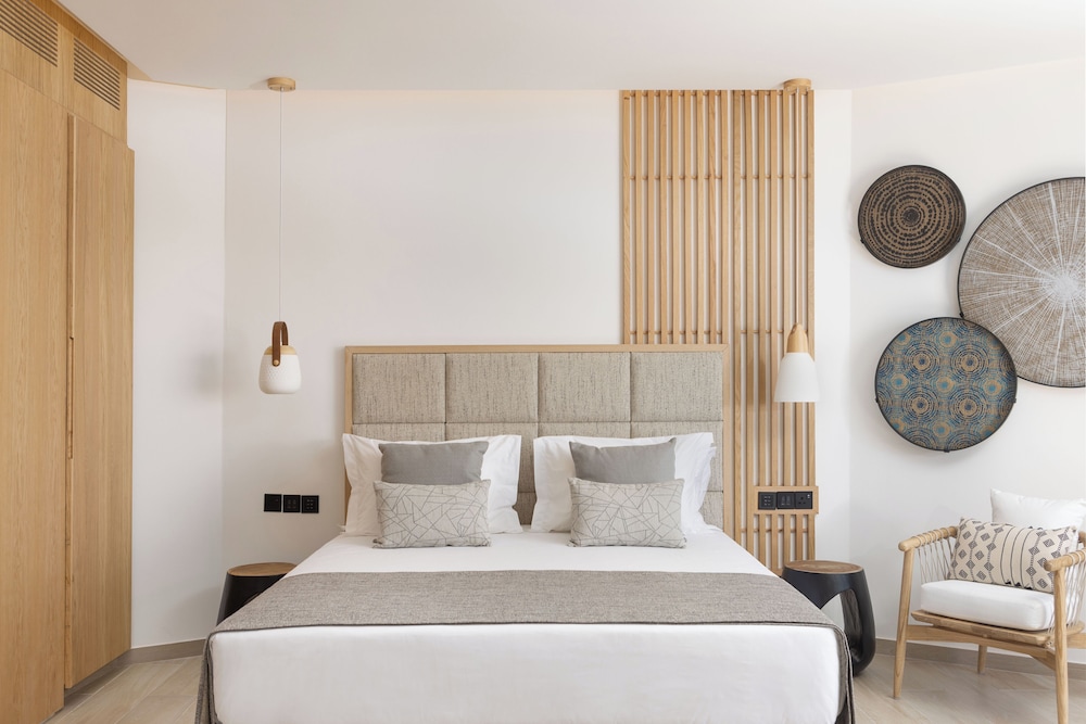 Atlantica Bay Hotel - Adults Only — Hotel rooms in Limassol, Limassol Region