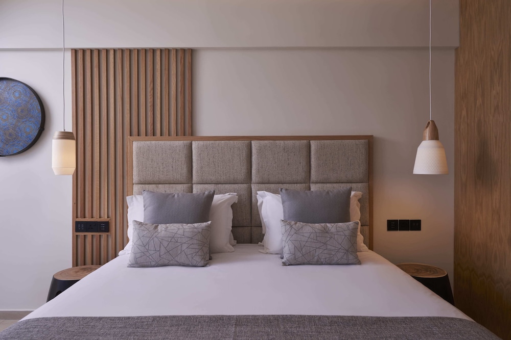 Atlantica Bay Hotel - Adults Only — Hotel rooms in Limassol, Limassol Region