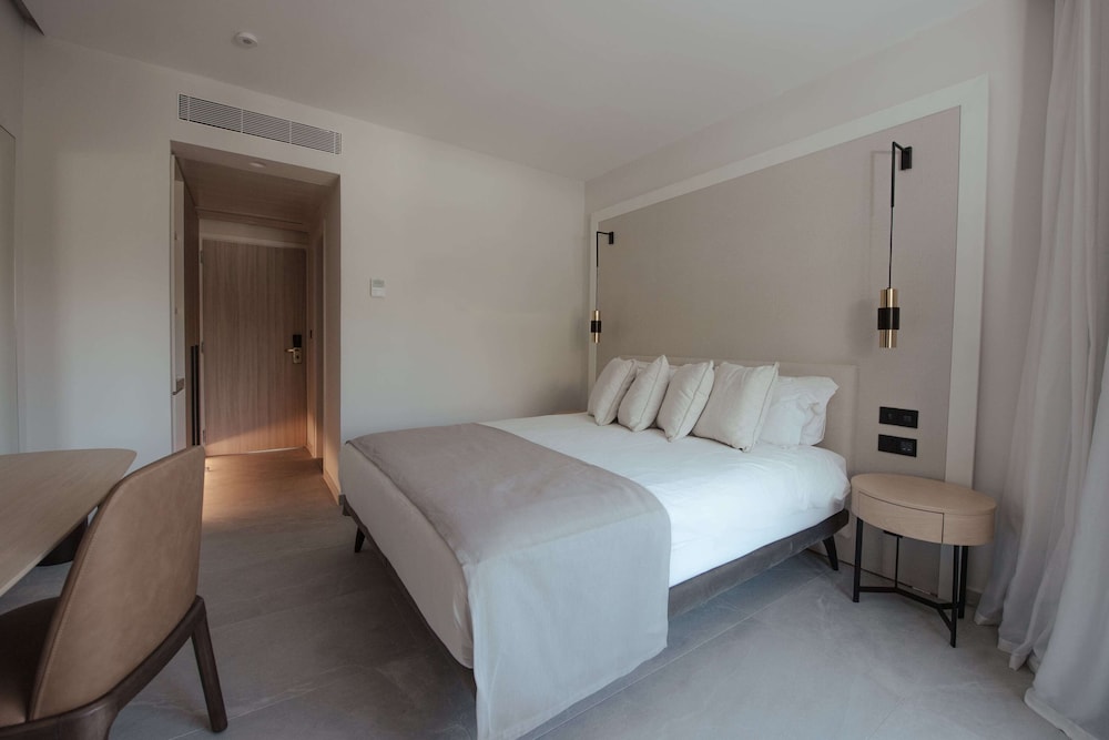 Atlantica Bay Hotel - Adults Only — Hotel rooms in Limassol, Limassol Region